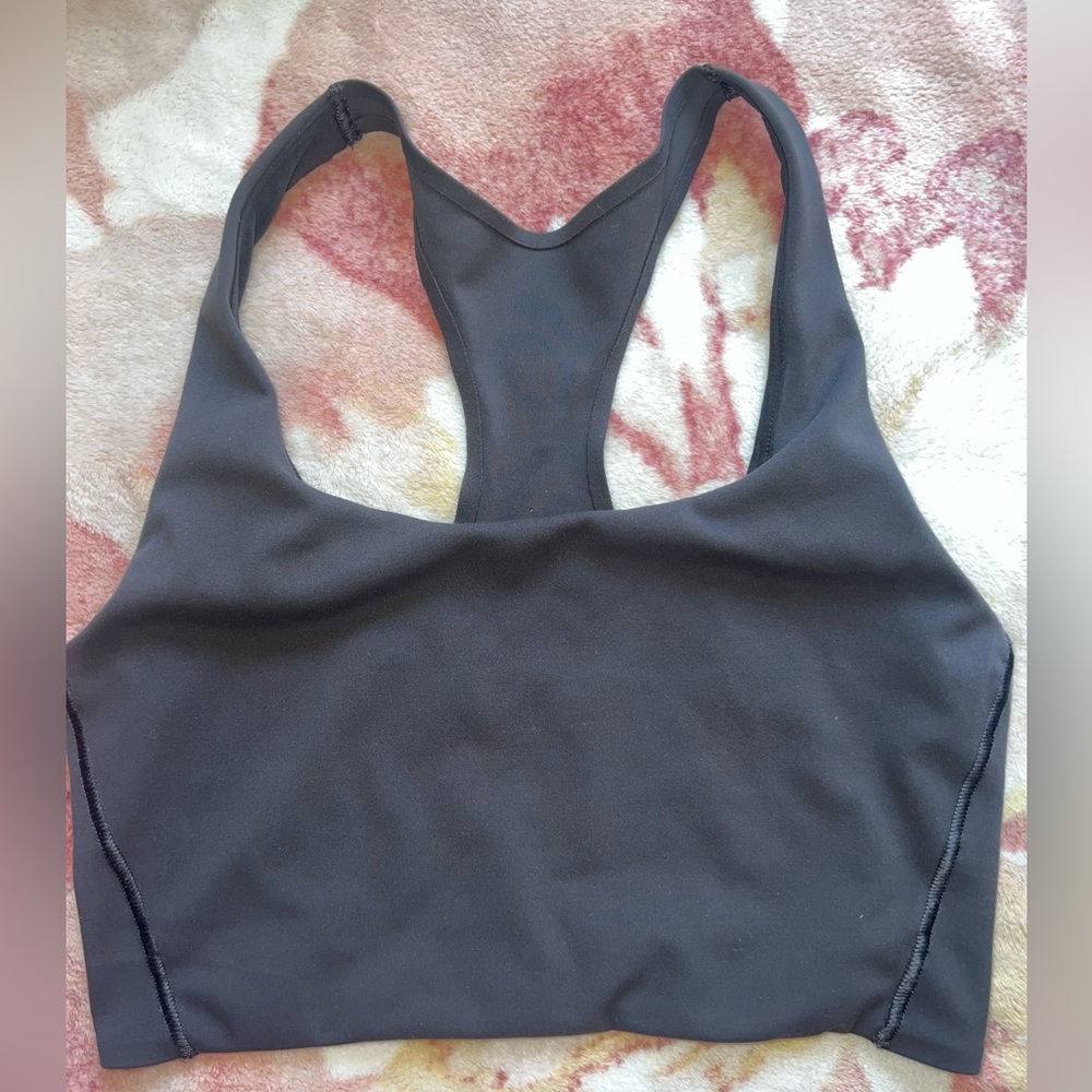 Uniqlo sports bra